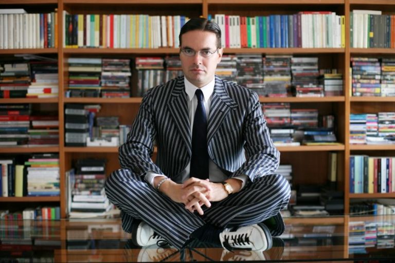 Reggio Calabria, sconosciuti nella casa del mass-mediologo Klaus Davi