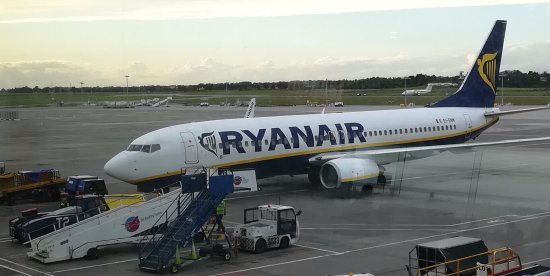 Ryanair, individuate alcune crepe su tre Boeing 737