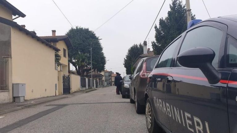 Trecate (Novara), uccide il fratello e poi fugge: lo cercano i carabinieri in Piemonte e in Lombardia