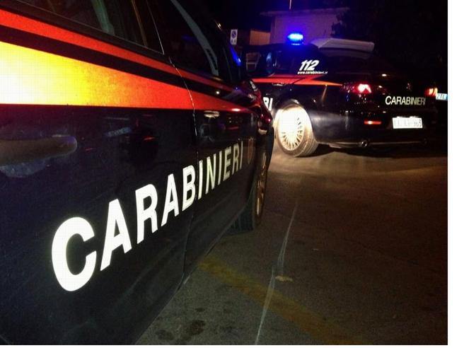 Trecate (Novara), omicidio di una donna 39enne in casa. Indagano i carabinieri