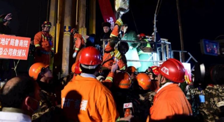 Cina, esplosione in una miniera di carbone: morte almeno 15 persone e ferite altre 9