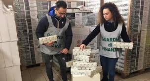 Palermo, maxi sequestro della Finanza: sette tonnellate di sigarette e 17 persone in carcere