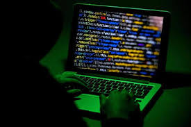 Barletta, “Dark web”, blitz della Finanza: chiuso un black market, tre in manette