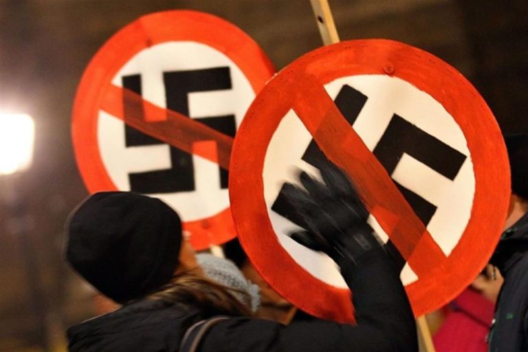 Germania, la città di Dresda proclama “l’emergenza nazismo”