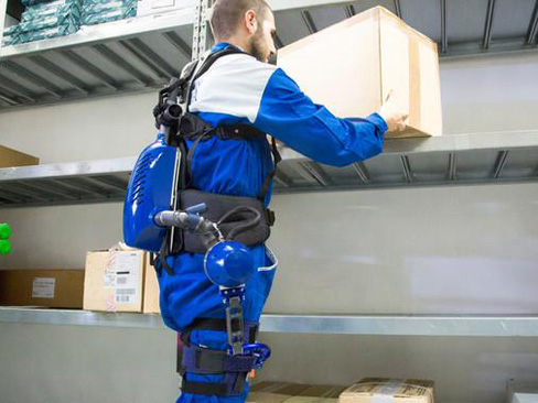 Inail, realizzato un esoscheletro per proteggere la salute degli operai