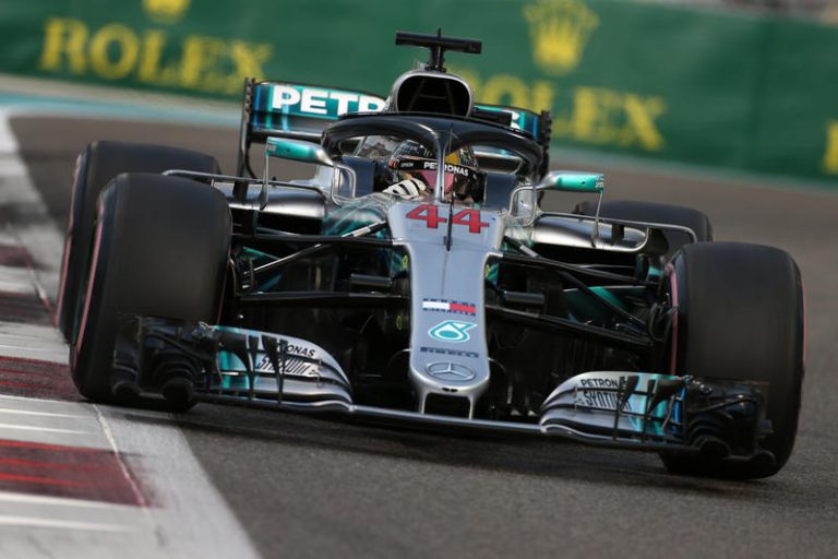 Formula 1: Lewis Hamilton in pole position nell’ultima gara del mondiale a Abu Dabhi. La Ferrari in seconda fila