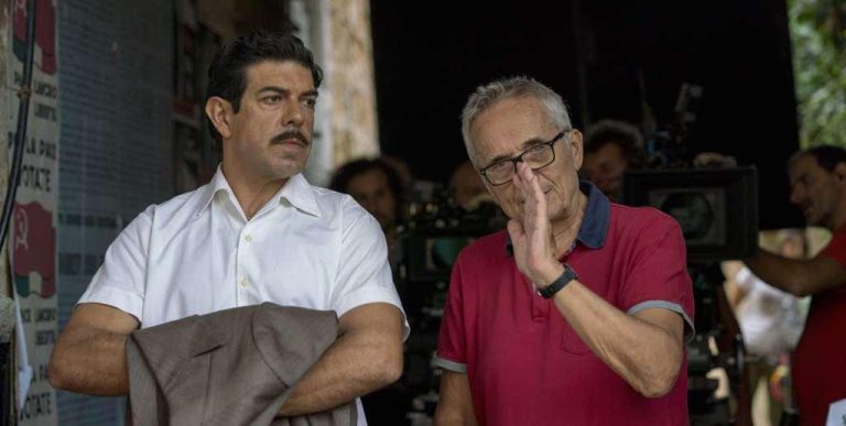 Cinema, ai Golden Globes sono in corsa due film italiani. “Il banchiere anarchico” e “Il traditore”