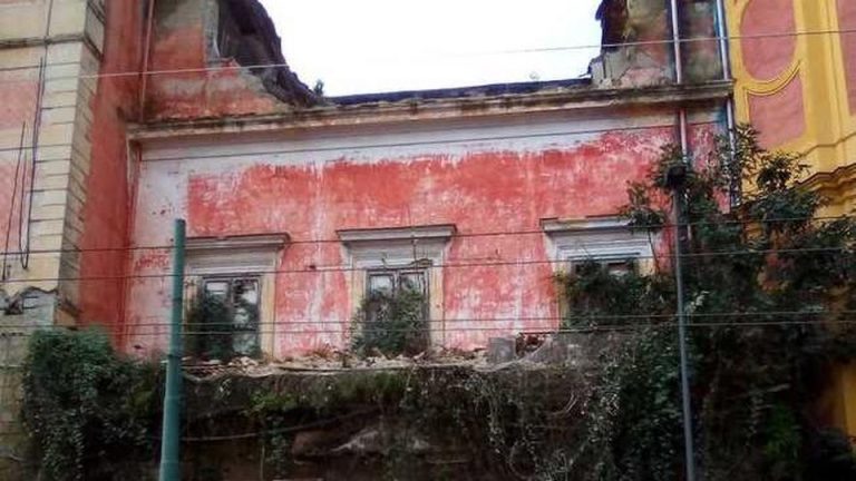 Ercolano (Napoli), crollato il solaio di una villa del XVIII secolo