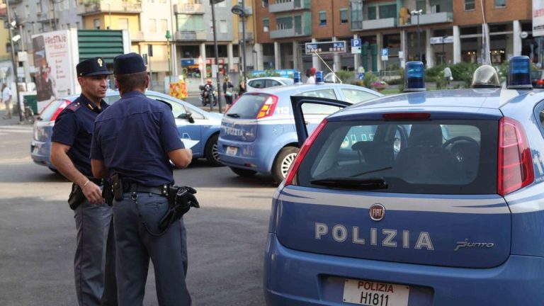 Cologno Monzese (Milano), falsi permessi di soggiorno: tre persone in manette