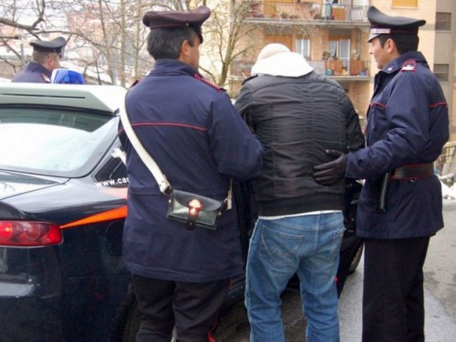 Governolo (Mantova), fa aggredire il nipote e la cognata: arrestate nove persone