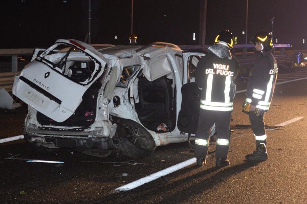Brescia, incidente stradale sull’autostrada brebemi: morta una bimba di 4 anni, feriti il padre, la sorella e un’amica