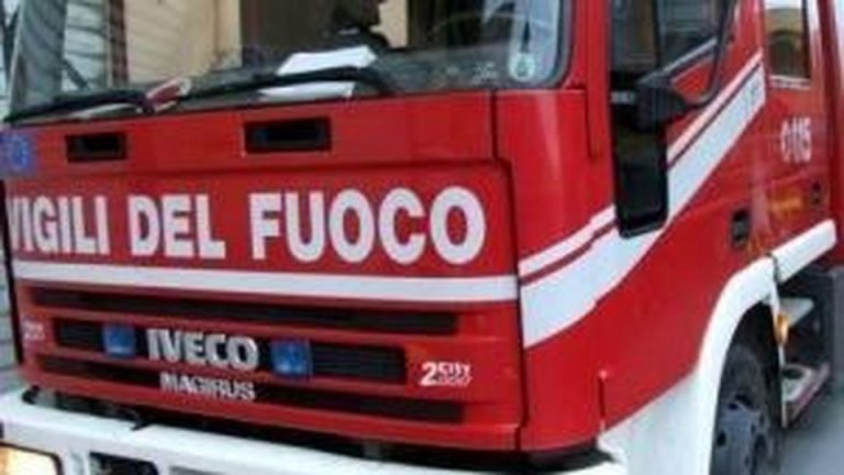 Pordedone, incendio nella camera da letto: muore una donna di 84 anni