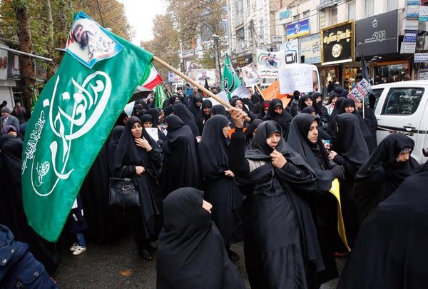 Iran, secondo Amnesty International sarebbero 143 le vittime in seguito ai disordini per il caro benzina
