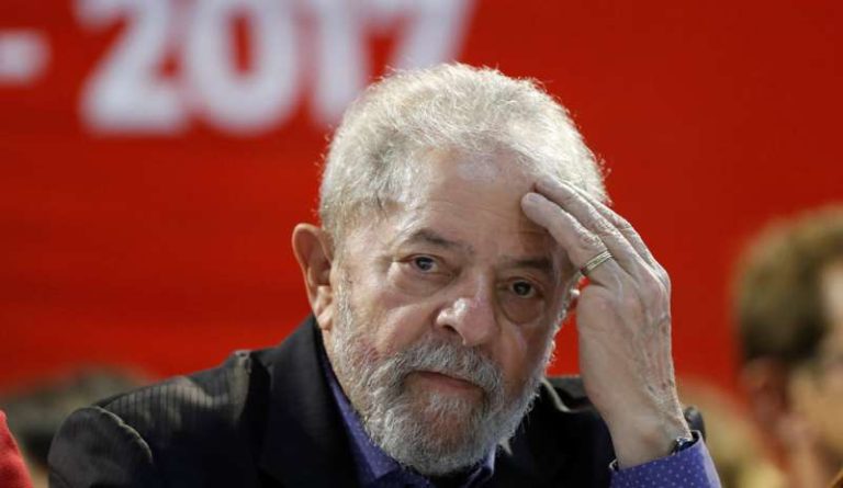 Brasile, scarcerazione in vista per l’ex presidente Lula da Silva