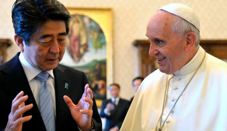Appello di Papa Francesco dal Giappone: “Accogliete i rifugiati”