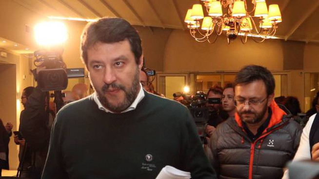 Matteo Salvini attacca Di Maio: “Lui in giro nel mondo con la crisi ArcelorMittal”