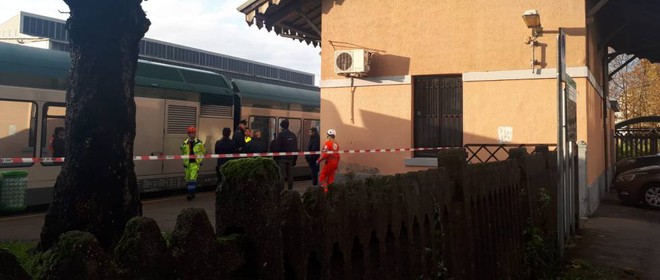 Costa Masnaga (Lecco), aveva tentato di attraversare i binari: studente 18enne travolto da un treno è in gravissime condizioni