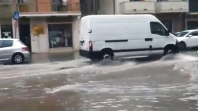 Firenze, sottopassi allagati per il maltempo