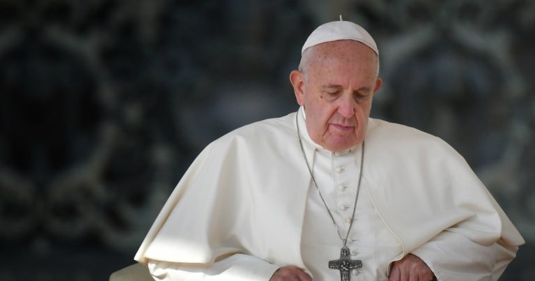 Papa Francesco: “Troppa violenza verbale e xenofobia”