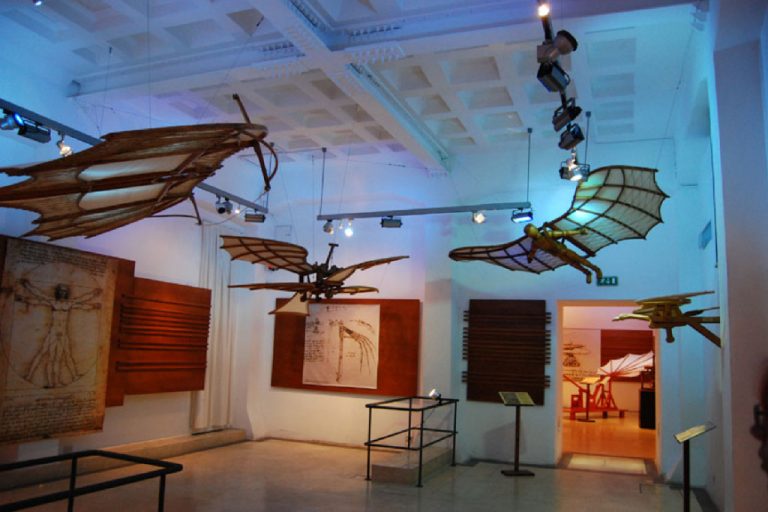 Roma, al Palazzo della Cancelleria una mostra sulle macchine di Leonardo da Vinci