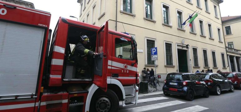 Tragedia a Milano: incendio in un sottotetto: morte due persone in zona Navigli