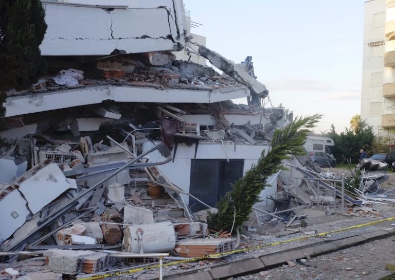 Albania, il bilancio delle vittime del terremoto è salito a 47
