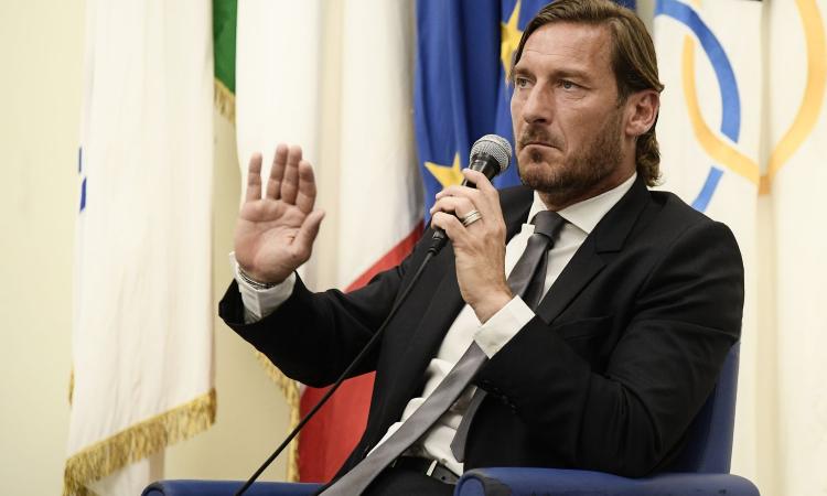 Roma, la nuova vita professionale di Francesco Totti: procuratore per l’agenzia inglese Stellar Group