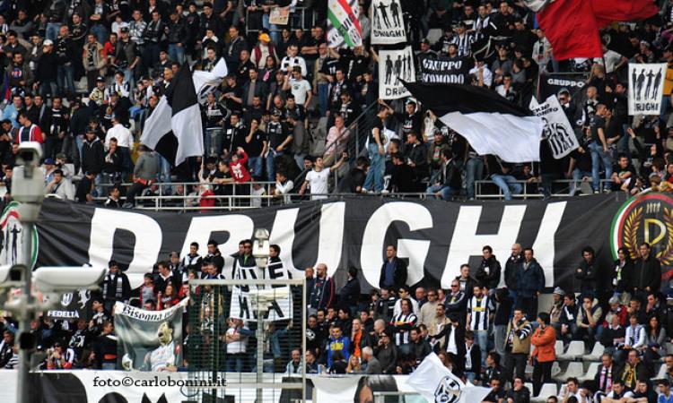 Torino, scoperta una truffa ai danni dei tifosi della Juventus: nove bagarini indagati per la vendita di biglietti falsi