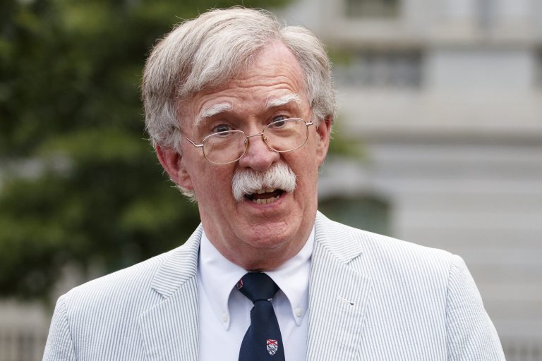 Usa, impeachment al presidente Trump: i democratici chiedono l’audizione dell’ex consigliere per la Sicurezza nazionale John Bolton