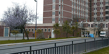 Olbia, 56enne scaraventato a terra dal vento fortissimo: è grave