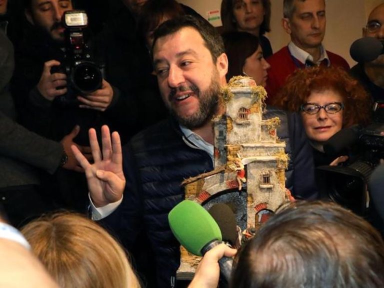 Matteo Salvini ‘trasforma’ la Lega in un partito nazionale. Giorgetti confermato numero due