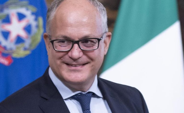 Fondo europeo salva Stati, il ministro Gualtieri puntualizza: “C’è l’accordo di principio non ancora finalizzato”
