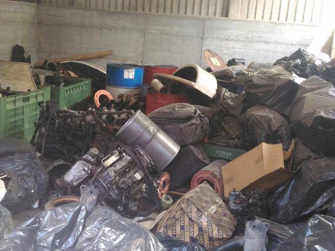 Bologna, scoperto un giro di rifiuti illeciti verso la Cina da tre milioni di euro