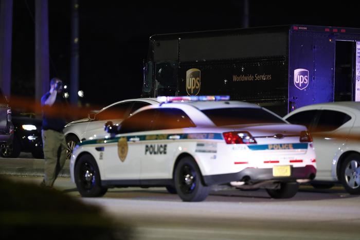 Florida, sparatoria tra polizia e banditi. quattro le vittime di cui due malviventi e un ostaggio
