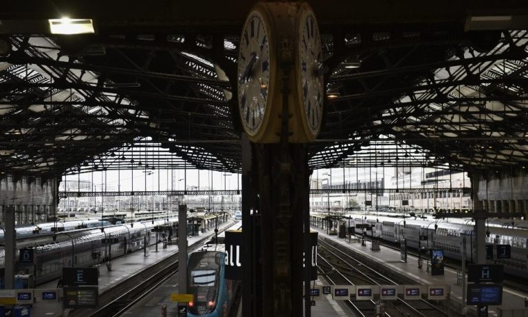 Francia, ancora gravi i disagi per il trasporto pubblico