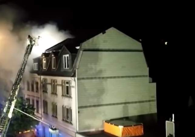 Germania, forte esplosione in una palazzina in Sassonia: un morto e 25 feriti