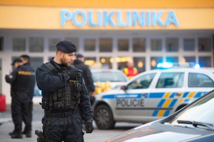 Repubblica Ceca, sparatoria nell’ospedale universitario di Ostrava: morte sei persone