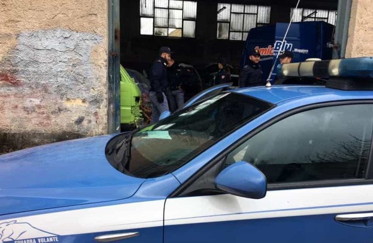 Bologna, lite in un’officina: tre persone denunciate