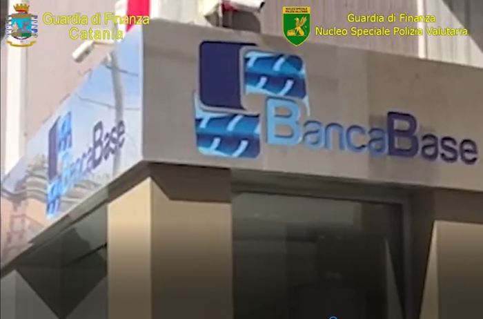 Catania, crac della Banca Base: 2 arresti e altre 18 persone indagate per bancarotta fraudolenta