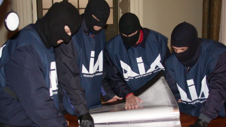 Brescia, la procura distrettuale Antimafia ha indagato 27 persone tra imprenditori, prestanome e consulenti economici vicini alla ‘ndrangheta