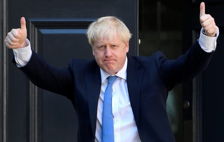Gran Bretagna, Boris Johnson raggiante: “Con questo mandato finalmente realizzeremo la Brexit”