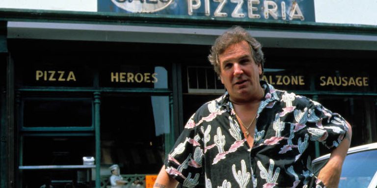 Cinema, si è spento a 86 anni, l’italoamericano Danny Aiello, celebre pizzaiolo in “Fa’ la cosa giusta” di Spike Lee