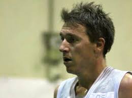 Milano, è morto per arresto cardiaco Alessio Allegri, 37 anni, giocatore di basket: era il capitano  del Garbagnate
