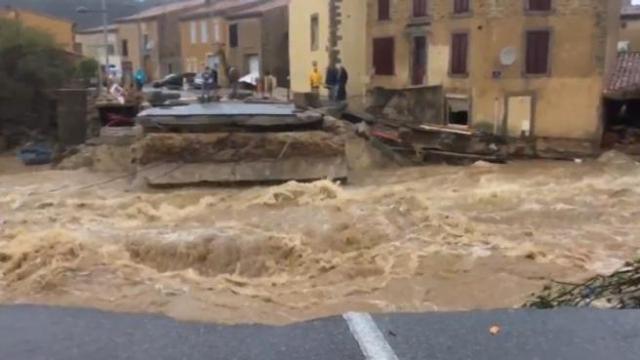 Francia, cinque morti per un alluvione nel sud del Paese