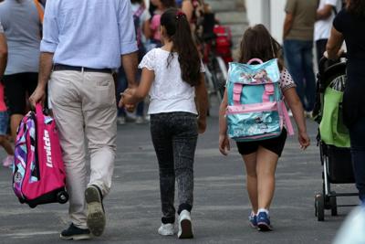 Famiglia, in Italia un genitore su tre si licenzia (36%)per seguire i propri figli