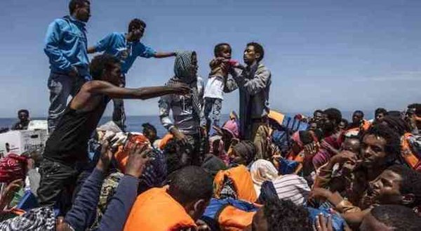 Mauritania, tragico naufragio vicino la costa: morti almeno 57 migranti