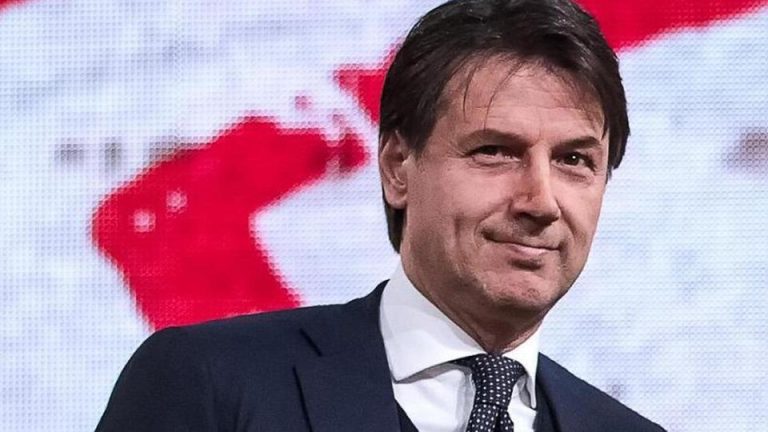 Governo, il premier Conte annuncia: “A gennaio ci sarà un vertice di maggioranza, la gente vuole chiarezza”