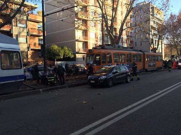 Torino, si scontrano due tram: ferite leggermente 11 persone