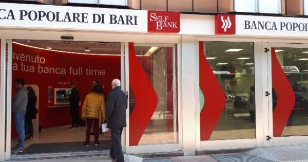 Bari, la Procura ha indagato per bancarotta fraudolenta due ex manager della Popolare di Bari
