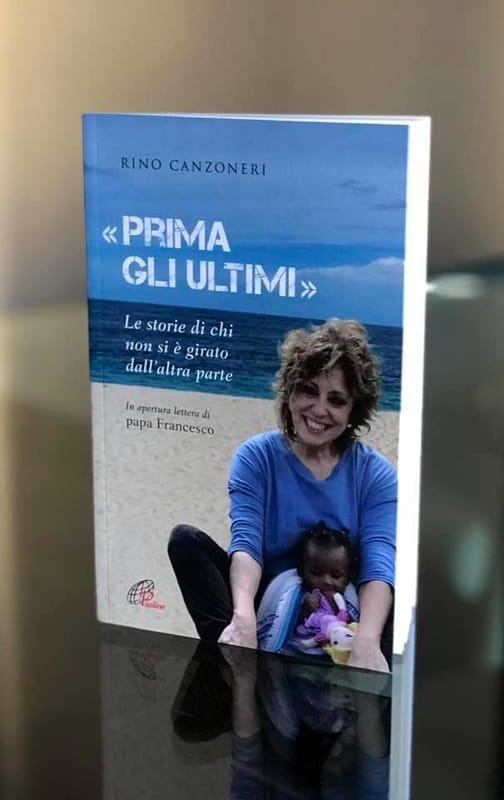 Editoria, “Prima degli ultimi”, le drammatiche storie dei migranti che sbarcano a Lampedusa raccontate nel libro di Rino Canzoneri